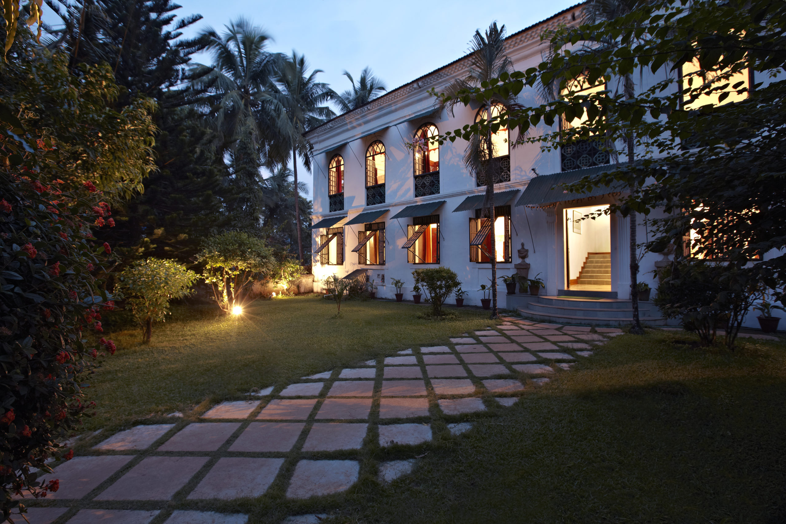 Home Solim House 17th Century Boutique Hotel in Goa Book